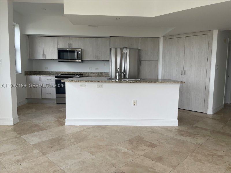 Comprar apartamento en Turnberry Village South 502