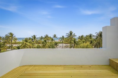 Comprar apartamento no Carlyle Condo Hotel PH1