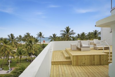Comprar apartamento no Carlyle Condo Hotel PH1