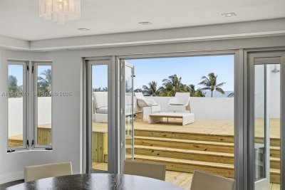 Comprar apartamento no Carlyle Condo Hotel PH1