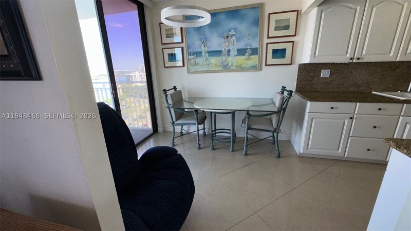 Comprar apartamento en Winston Towers 1909