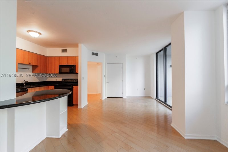 Condo for sale at Waverly 610