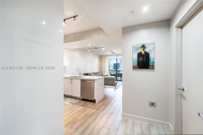Alquiler de apartamento en Nine at Mary Brickell Village 1208