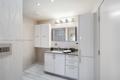 Alquiler de apartamento en Nine at Mary Brickell Village 1208