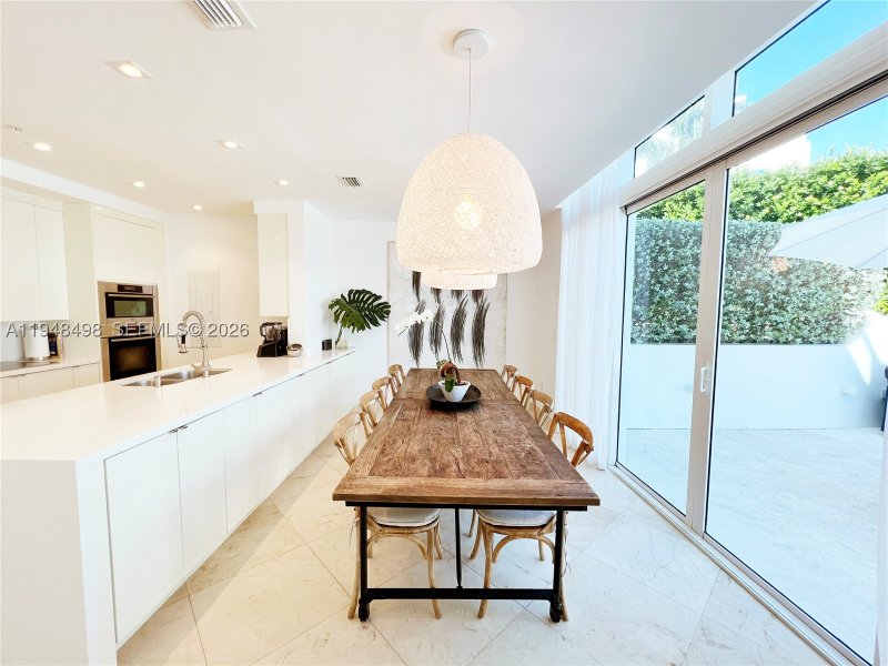 Apartment for rent at Continuum II North TWN2