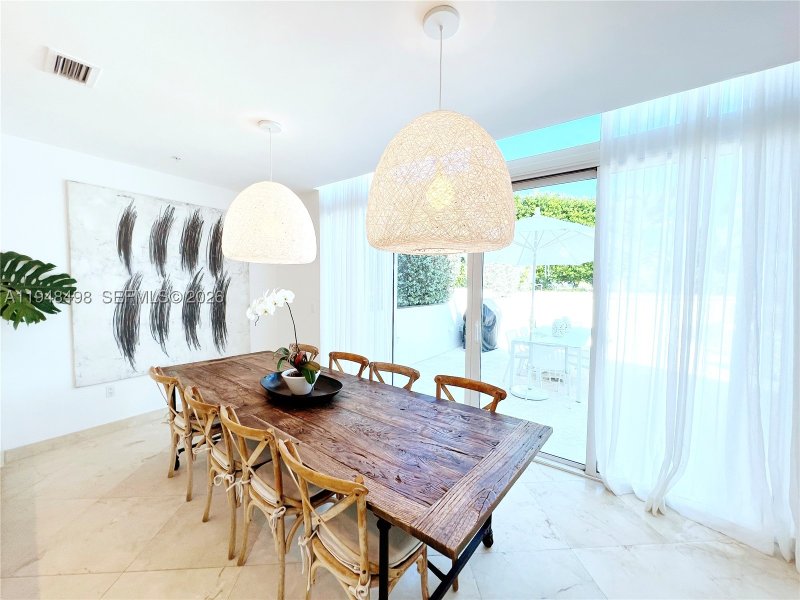 Apartment for rent at Continuum II North TWN2