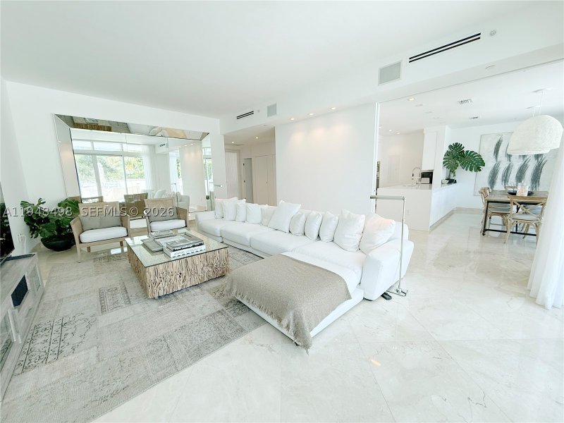 Apartment for rent at Continuum II North TWN2