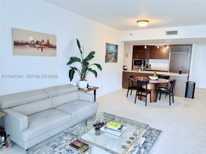 Condo for sale at Icon Brickell Tower I 2906