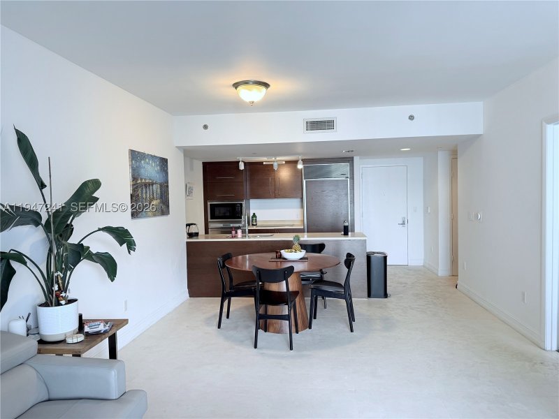 Condo for sale at Icon Brickell Tower I 2906