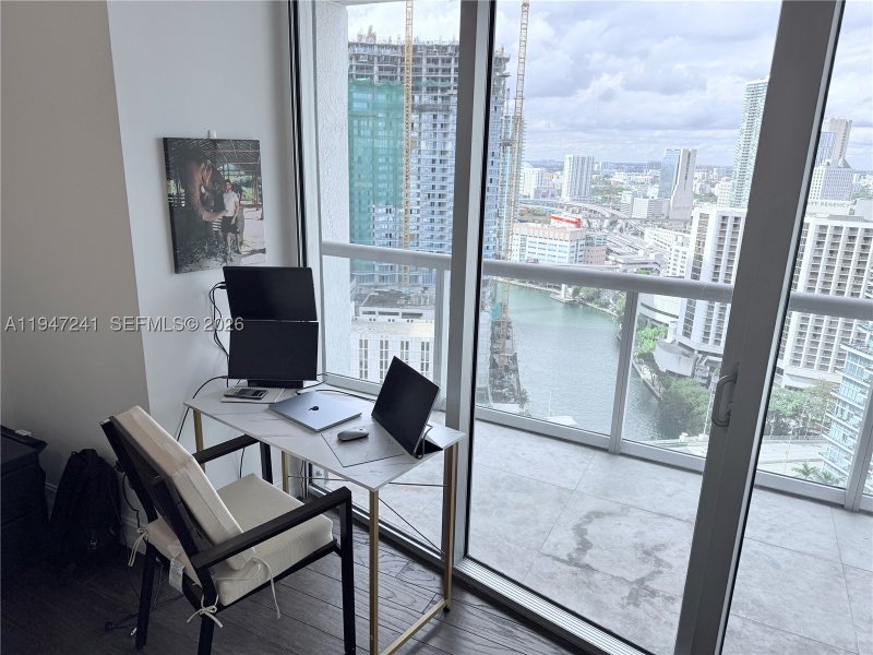 Condo for sale at Icon Brickell Tower I 2906