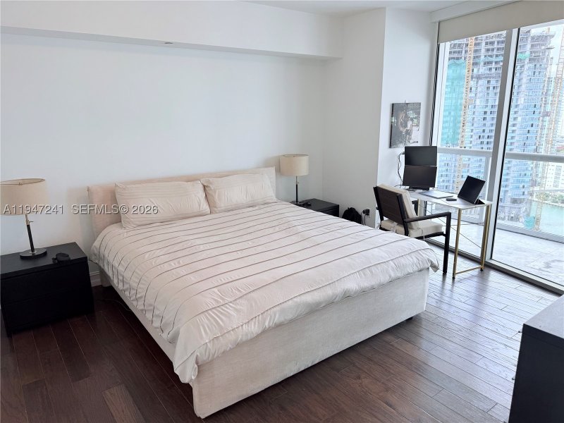 Condo for sale at Icon Brickell Tower I 2906