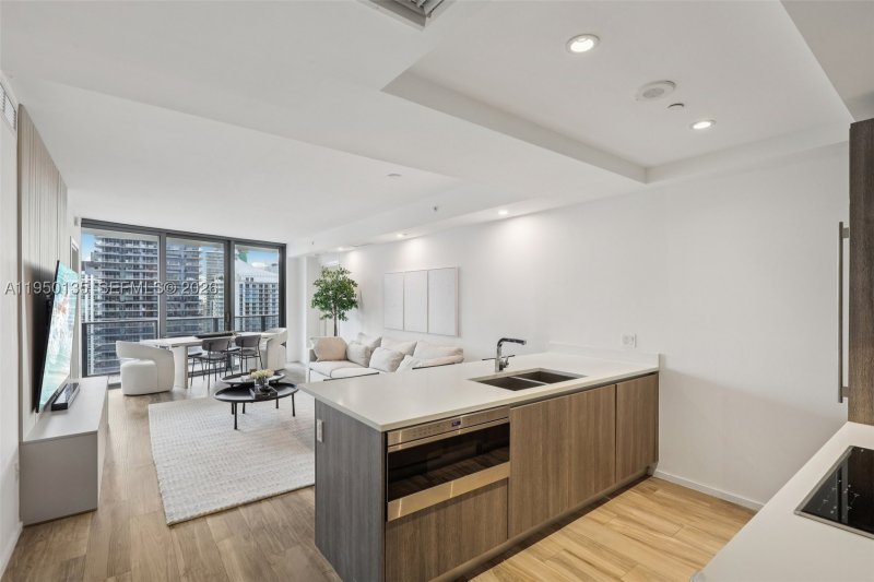 Comprar apartamento en SLS Lux Brickell 3802