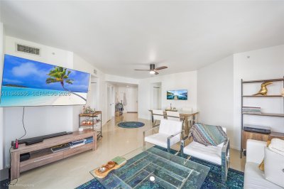 Alquiler de apartamento en Courvoisier Courts 404