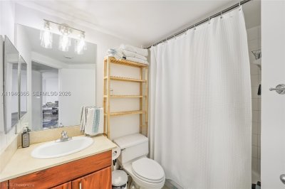 Alquiler de apartamento en Courvoisier Courts 404