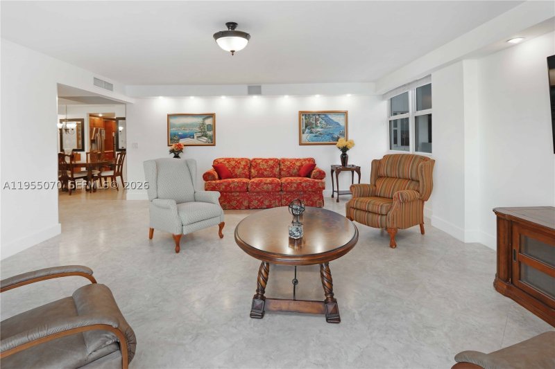 Condo for sale at Parker Plaza Estates 727