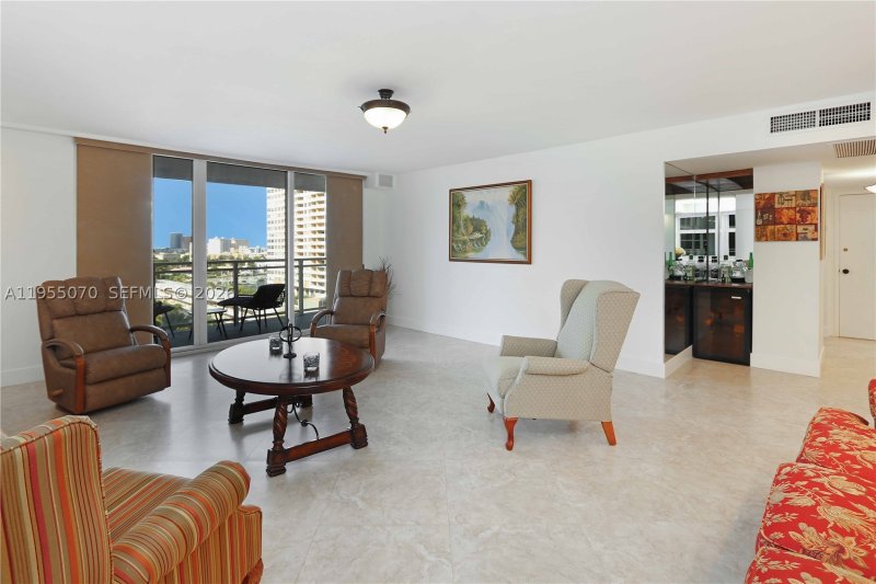 Condo for sale at Parker Plaza Estates 727