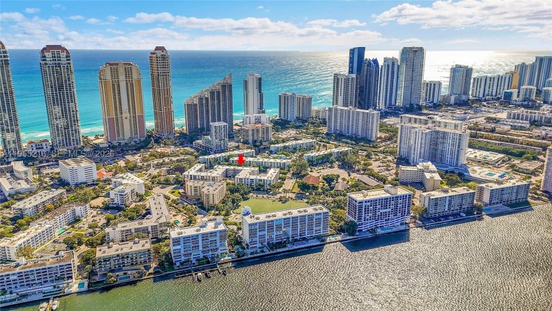 Condo for sale at Le Cartier 308