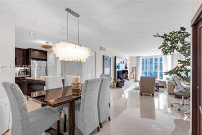 Comprar apartamento en Roney Palace 1006