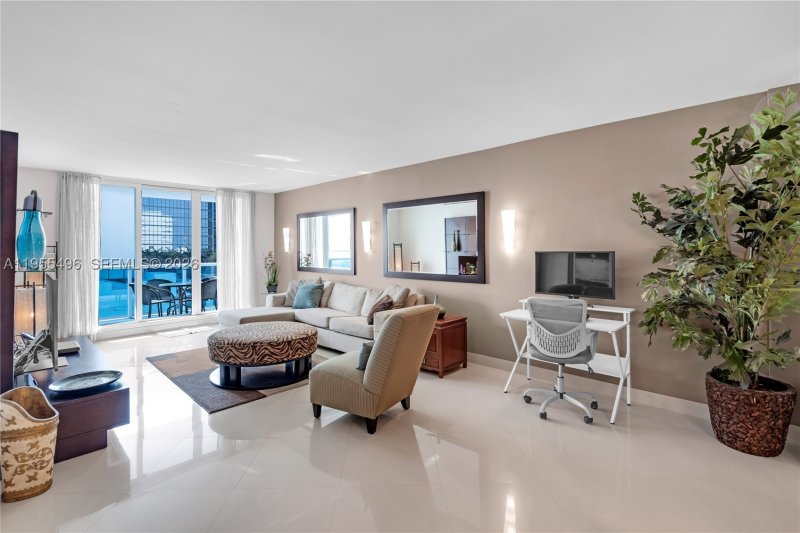 Comprar apartamento en Roney Palace 1006
