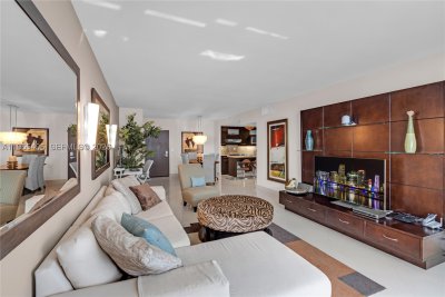 Comprar apartamento en Roney Palace 1006
