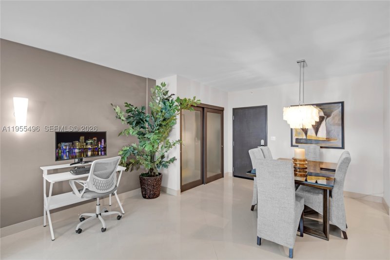 Comprar apartamento en Roney Palace 1006
