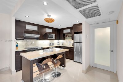 Comprar apartamento en Roney Palace 1006