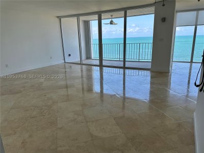 Alquiler de apartamento en Casa Del Mar 10D