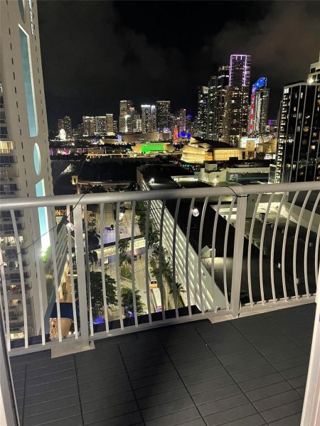 Apartment for rent at Opera Tower 2106