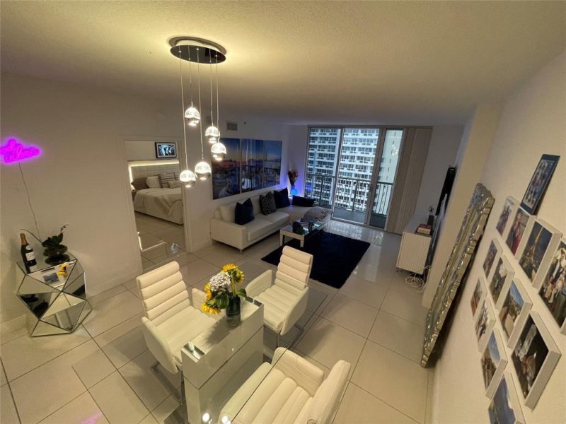 Apartment for rent at Opera Tower 2106