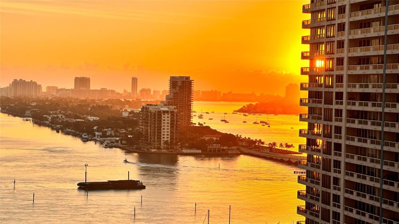 Apartment for rent at Opera Tower 2106