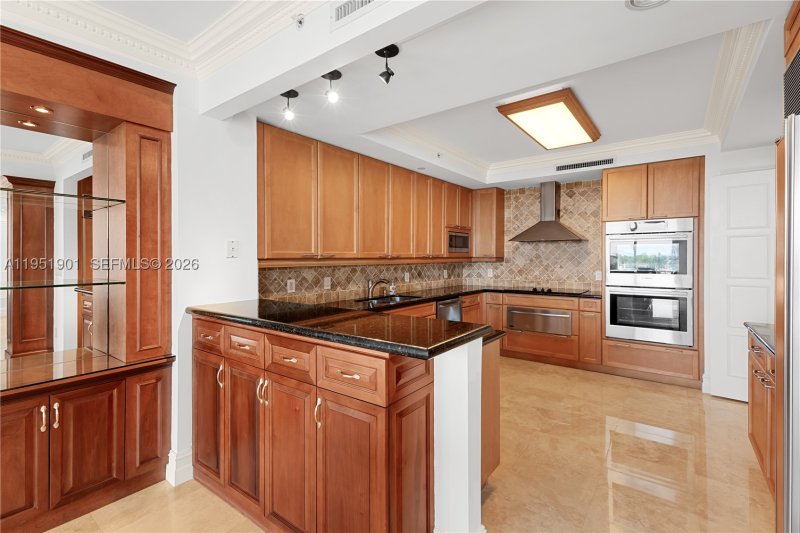 Condo for sale at Hamptons South 608