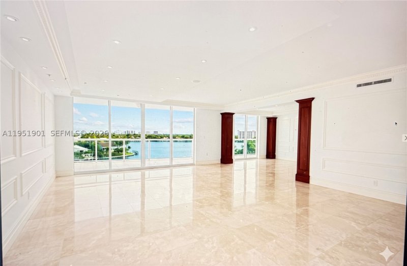 Condo for sale at Hamptons South 608