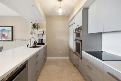 Aluguel de apartamento no Beach Club Two 4211