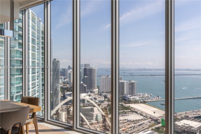 Comprar apartamento no Marina Blue 5508