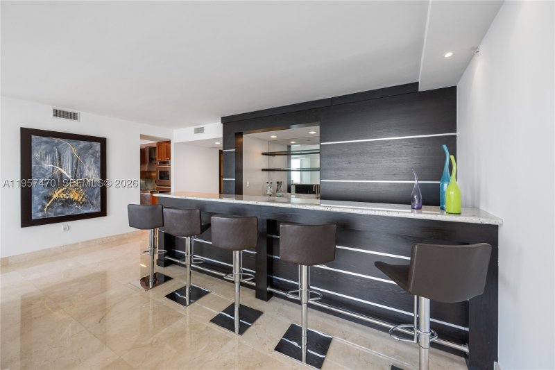 Condo for sale at Peninsula I 2906