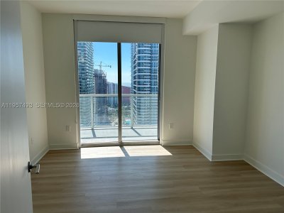 Comprar apartamento no Axis on Brickell North Tower 3519-N