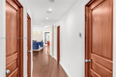 Comprar apartamento no Sunset Harbour North PH03