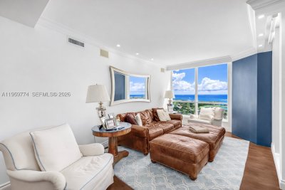 Comprar apartamento no Sunset Harbour North PH03