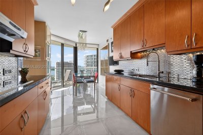 Comprar apartamento no 4000 Williams Island 2602