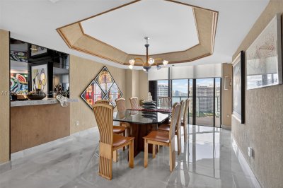 Comprar apartamento no 4000 Williams Island 2602