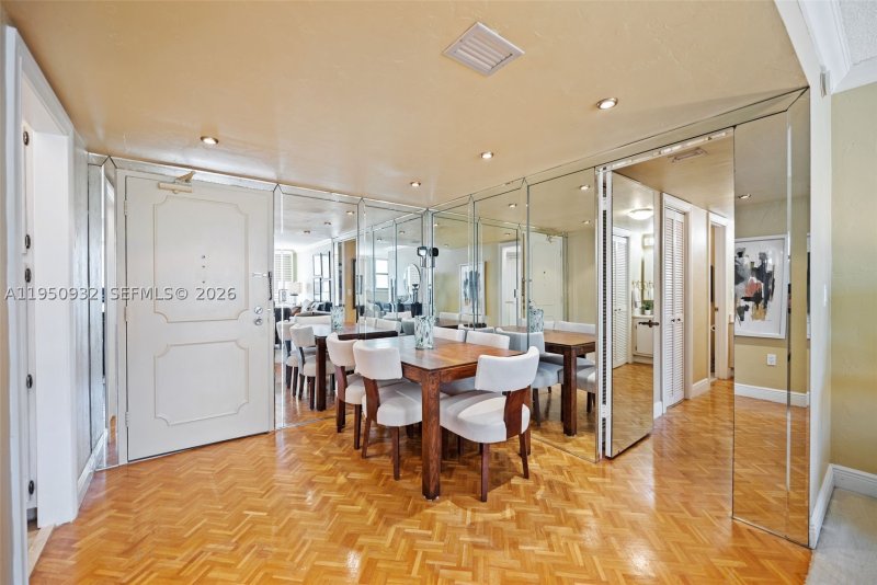 Comprar apartamento en Manatee 1102