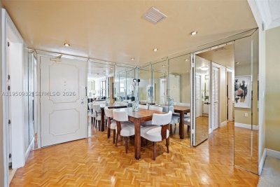 Comprar apartamento en Manatee 1102