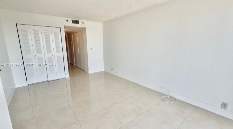 Apartment for rent at Grandview Palace 801