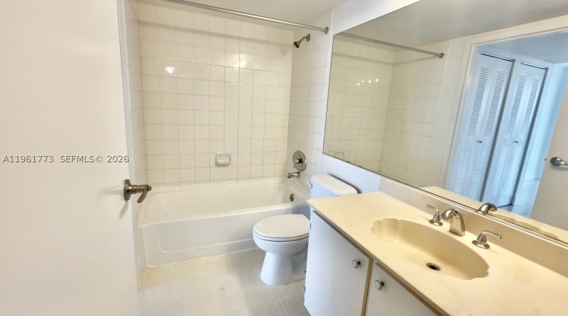 Apartment for rent at Grandview Palace 801