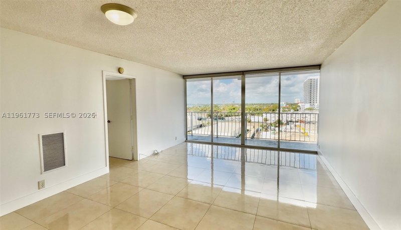 Apartment for rent at Grandview Palace 801