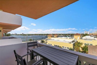 Comprar apartamento en Valiant House 605