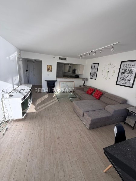 Condo for sale at Brickell Key Two 1505