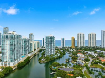 Comprar apartamento no Oceania 5 TH-9