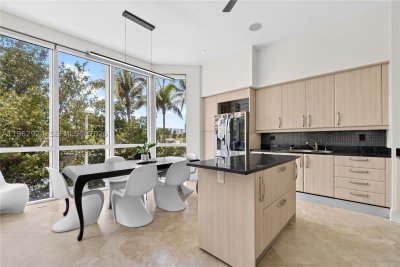 Comprar apartamento no Oceania 5 TH-9