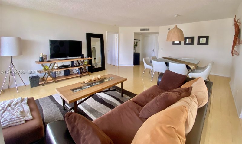 Comprar apartamento en Parc Central Aventura 1807